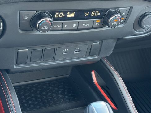 Used 2024 Nissan Frontier PRO-4X w/ Off-Road Protection Package image 16