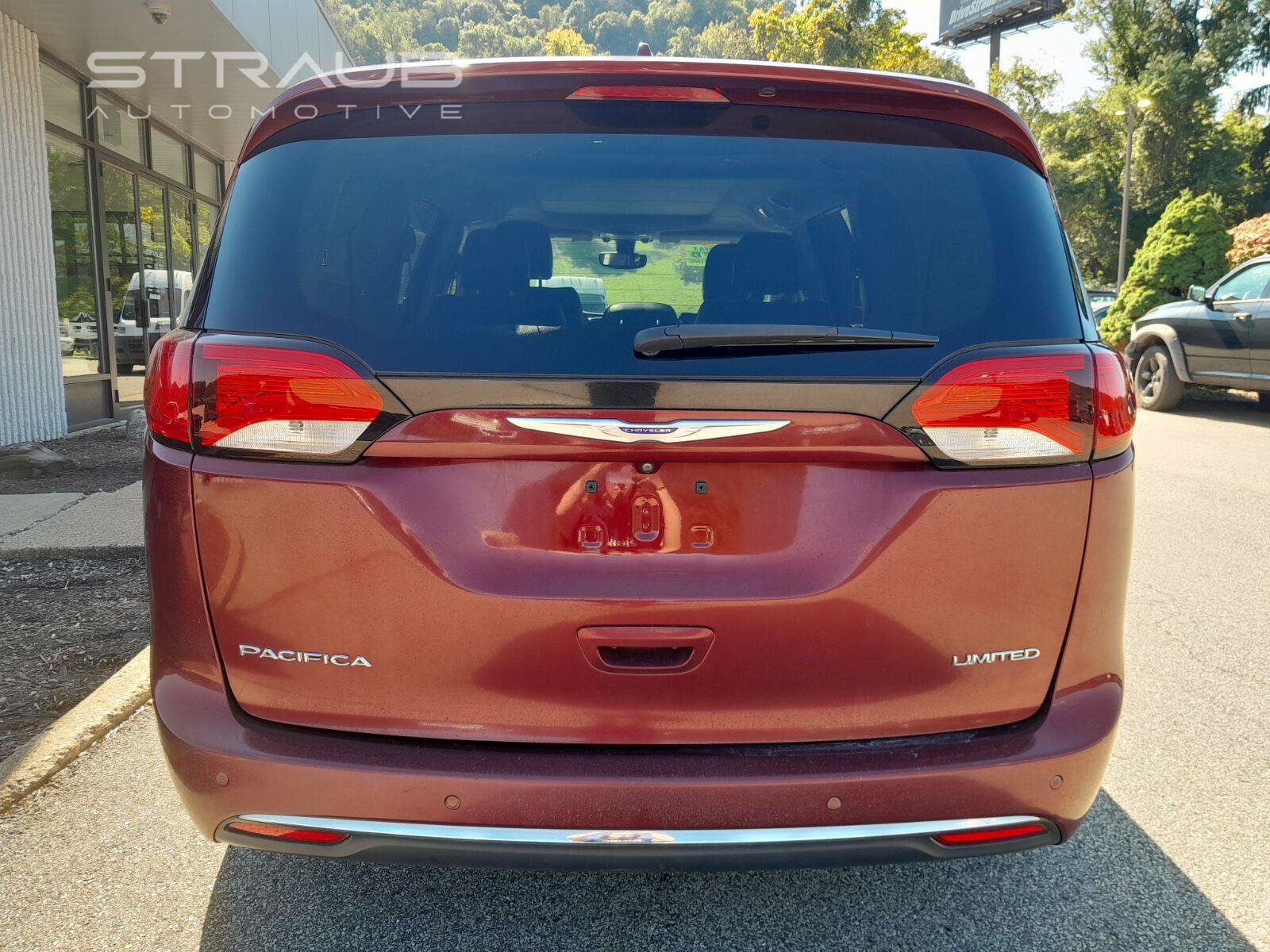 Used 2019 Chrysler Pacifica Limited FWD image 6