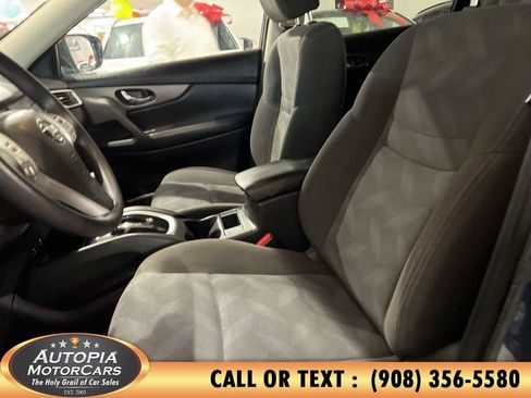 Used 2016 Nissan Rogue SV AWD/4WD image 9