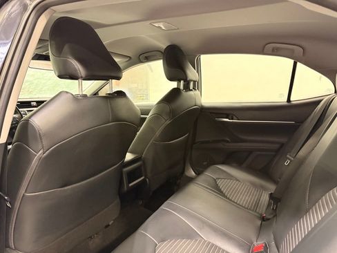 Used 2019 Toyota Camry SE image 17