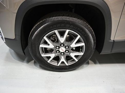 Used 2023 GMC Acadia SLE w/ Driver Convenience Package image 29