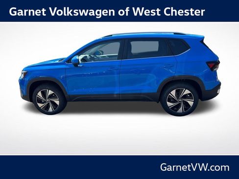 New 2026 Volkswagen Taos SE AWD/4WD image 2