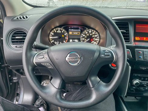 Used 2014 Nissan Pathfinder S FWD image 13