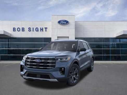 New 2026 Ford Explorer Active w/ Active Comfort Package AWD/4WD image 3