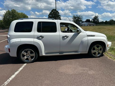 Used 2010 Chevrolet HHR LT w/ LT Preferred Equipment Group image 8