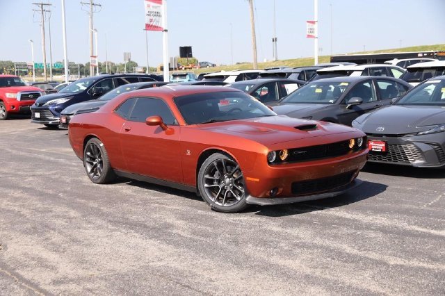Used 2021 Dodge Challenger R/T Scat Pack RWD image 2