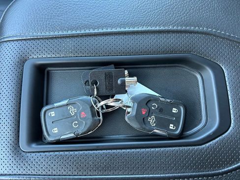 Used 2022 GMC Sierra 2500 Denali w/ Denali Black Diamond Edition image 29