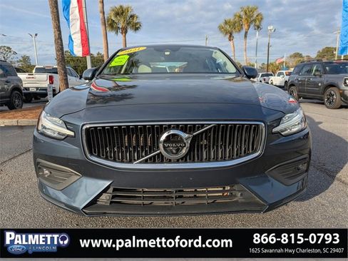 Used 2021 Volvo S60 T5 Momentum w/ Protection Package Premier image 8