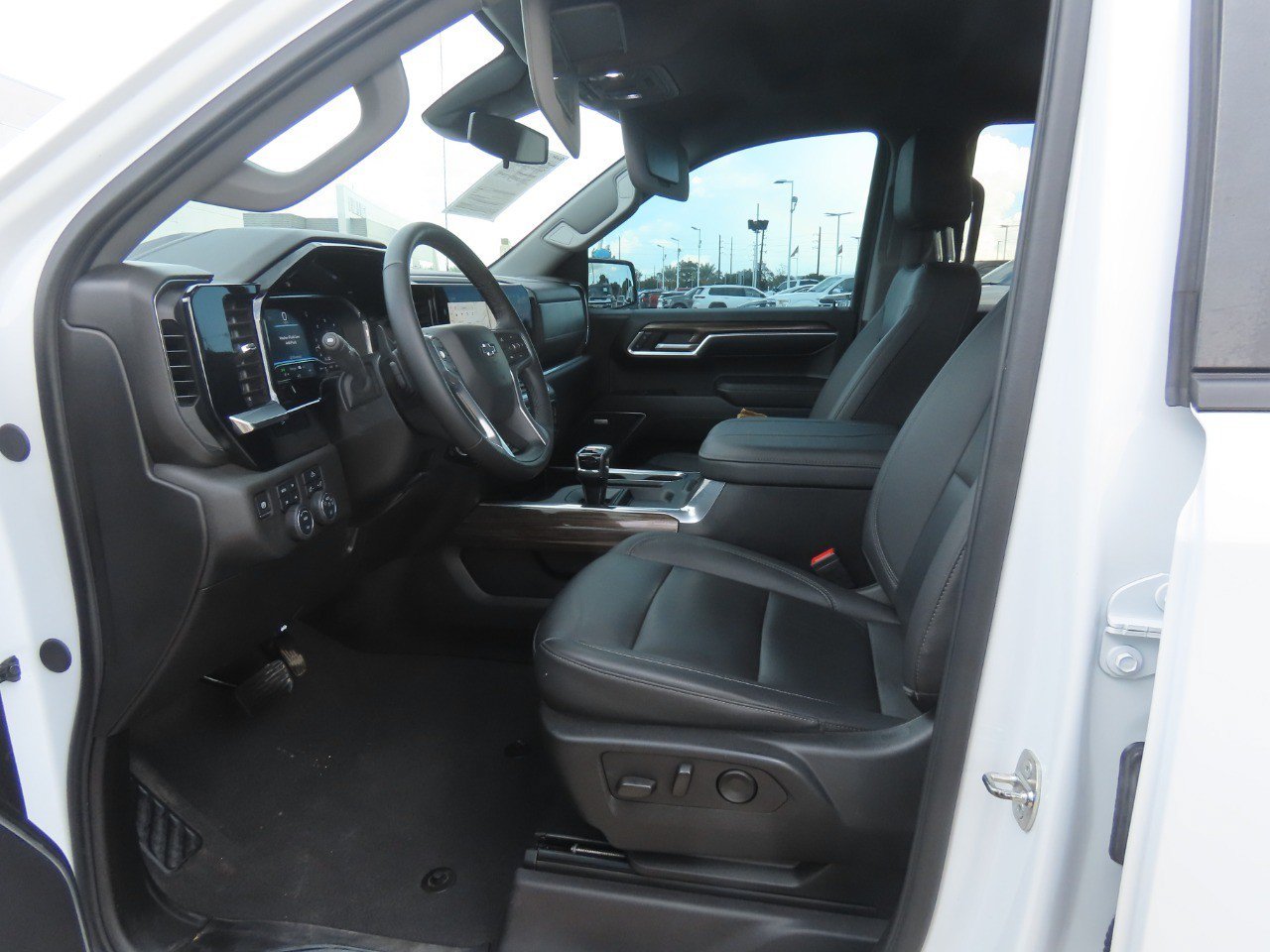 Used 2024 Chevrolet Silverado 1500 RST w/ Convenience Package II AWD/4WD image 25