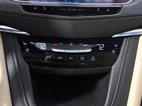 Used 2018 Cadillac XT5 Premium Luxury AWD/4WD image 31
