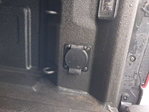 Used 2021 Chevrolet Silverado 1500 LTZ AWD/4WD image 27