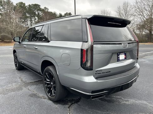 Used 2023 Cadillac Escalade ESV Sport Platinum w/ LPO, ONYX Package image 24