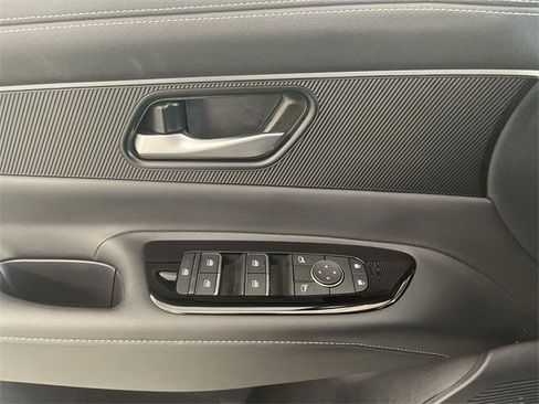 Certified 2025 Nissan Murano SV image 24