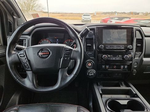 Used 2021 Nissan Titan PRO-4X w/ Pro-4x Convenience Package image 7