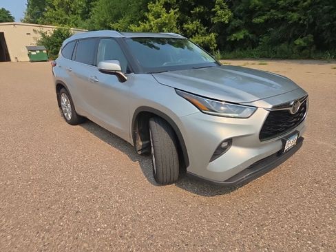 Used 2020 Toyota Highlander Limited w/ Protection Package #3 AWD/4WD image 19