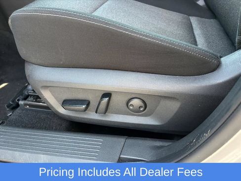 Used 2025 Nissan Rogue SV AWD/4WD image 17