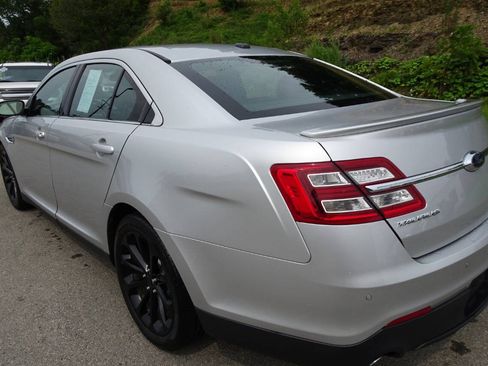 Used 2016 Ford Taurus Limited w/ Driver Assist Package AWD/4WD image 8