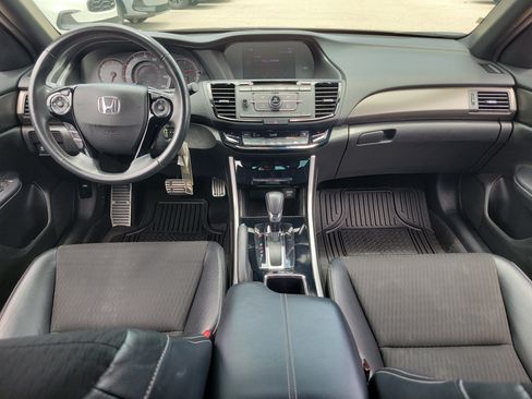 Used 2017 Honda Accord Sport image 15