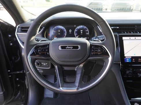 New 2025 Jeep Grand Cherokee L Overland w/ Luxury Tech Group IV image 27