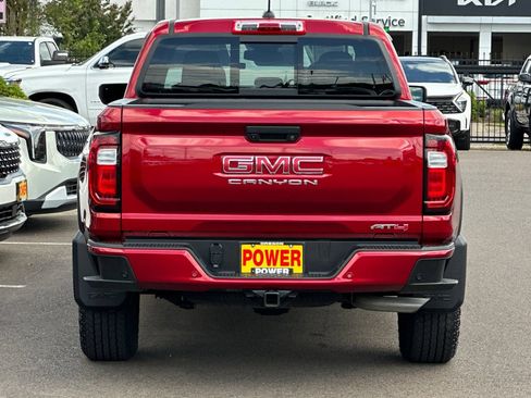 Used 2023 GMC Canyon AT4 w/ Technology Package AWD/4WD image 5