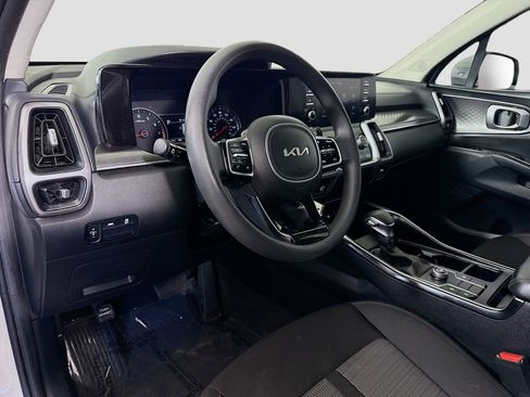 Used 2023 Kia Sorento LX FWD image 22