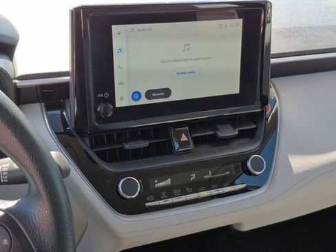 Used 2026 Toyota Corolla Cross L image 13