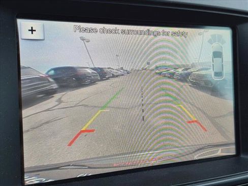 Used 2019 Ford Explorer XLT w/ Equipment Group 202A FWD image 14