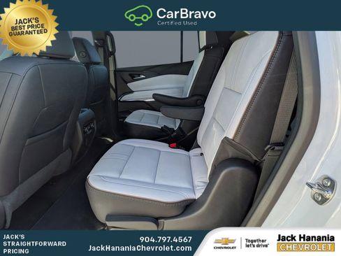 Certified 2026 Chevrolet Traverse High Country FWD image 14