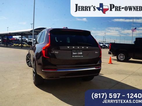 Used 2025 Volvo XC90 B6 Core w/ Protection Package Premier AWD/4WD image 4