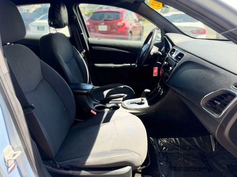 Used 2012 Chrysler 200 LX FWD image 8