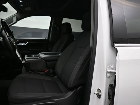 Used 2023 GMC Sierra 1500 SLE image 12