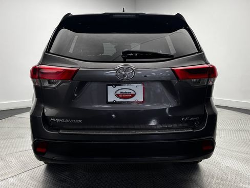 Used 2018 Toyota Highlander Plus w/ Protection Package #3 AWD/4WD image 35