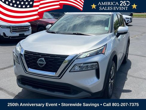 Used 2023 Nissan Rogue SV w/ SV Premium Package AWD/4WD image 2
