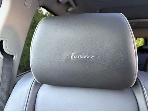 Used 2021 Buick Enclave Avenir w/ Avenir Technology Package image 31