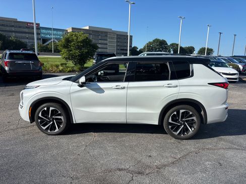 Used 2024 Mitsubishi Outlander SEL AWD/4WD image 4