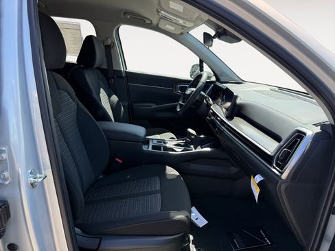 New 2026 Kia Sorento LX FWD image 19