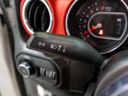 Used 2020 Jeep Gladiator Rubicon image 31