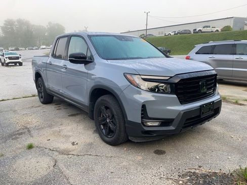 Used 2023 Honda Ridgeline Black Edition image 2