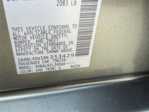 Used 2024 Nissan Altima 2.5 SV image 21