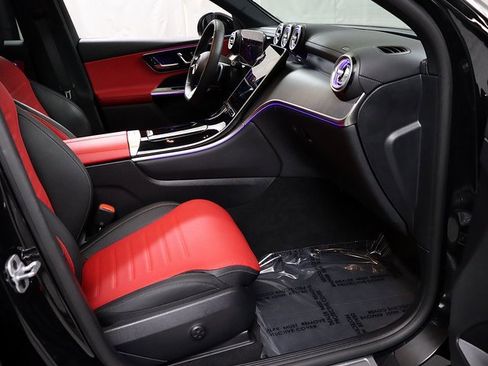 Certified 2025 Mercedes-Benz GLC 300 4MATIC image 33