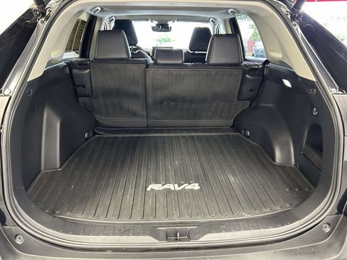Used 2022 Toyota RAV4 XLE Premium FWD image 13
