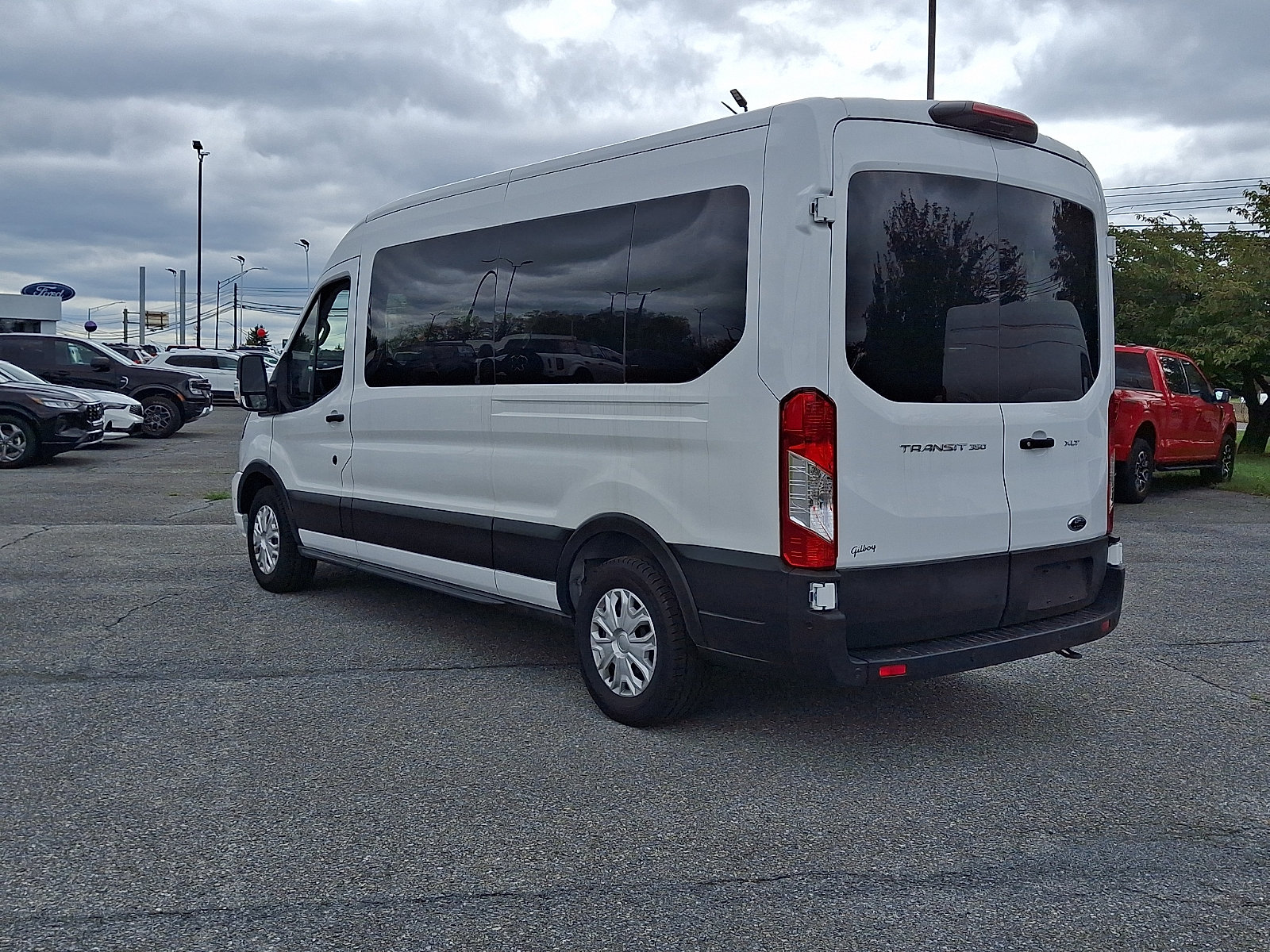 Used 2025 Ford Transit 350 XLT RWD image 4