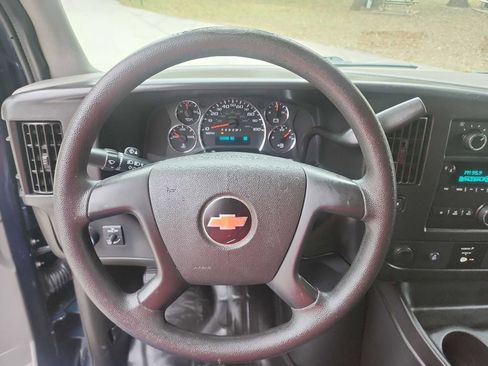 Used 2015 Chevrolet Express 2500 w/ Cold Climate Package image 15