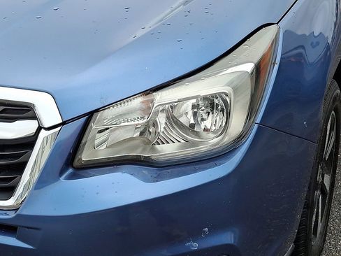 Used 2017 Subaru Forester 2.5i Premium w/ All-Weather Package image 12