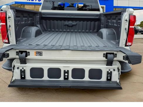 New 2026 Chevrolet Silverado 2500 ZR2 AWD/4WD image 23