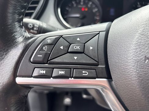 Used 2018 Nissan Rogue SL w/ Premium Package AWD/4WD image 22