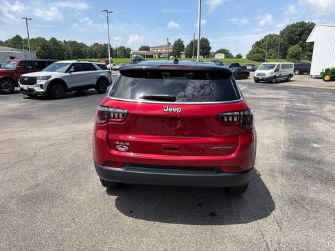 Used 2025 Jeep Compass Limited AWD/4WD image 4
