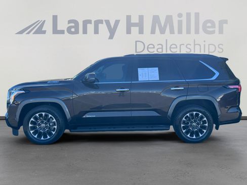 Used 2023 Toyota Sequoia Limited RWD image 2