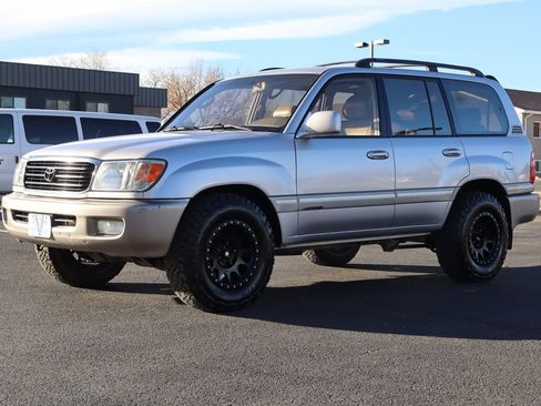 Used 1999 Toyota Land Cruiser image 11