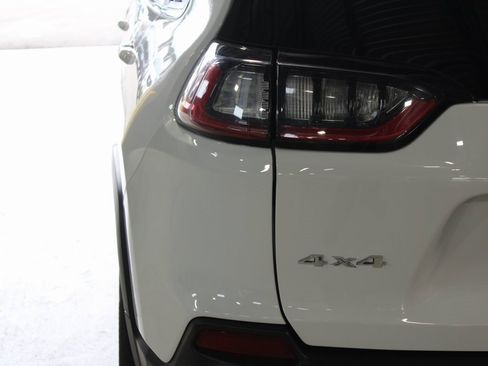 Used 2020 Jeep Cherokee Limited image 39